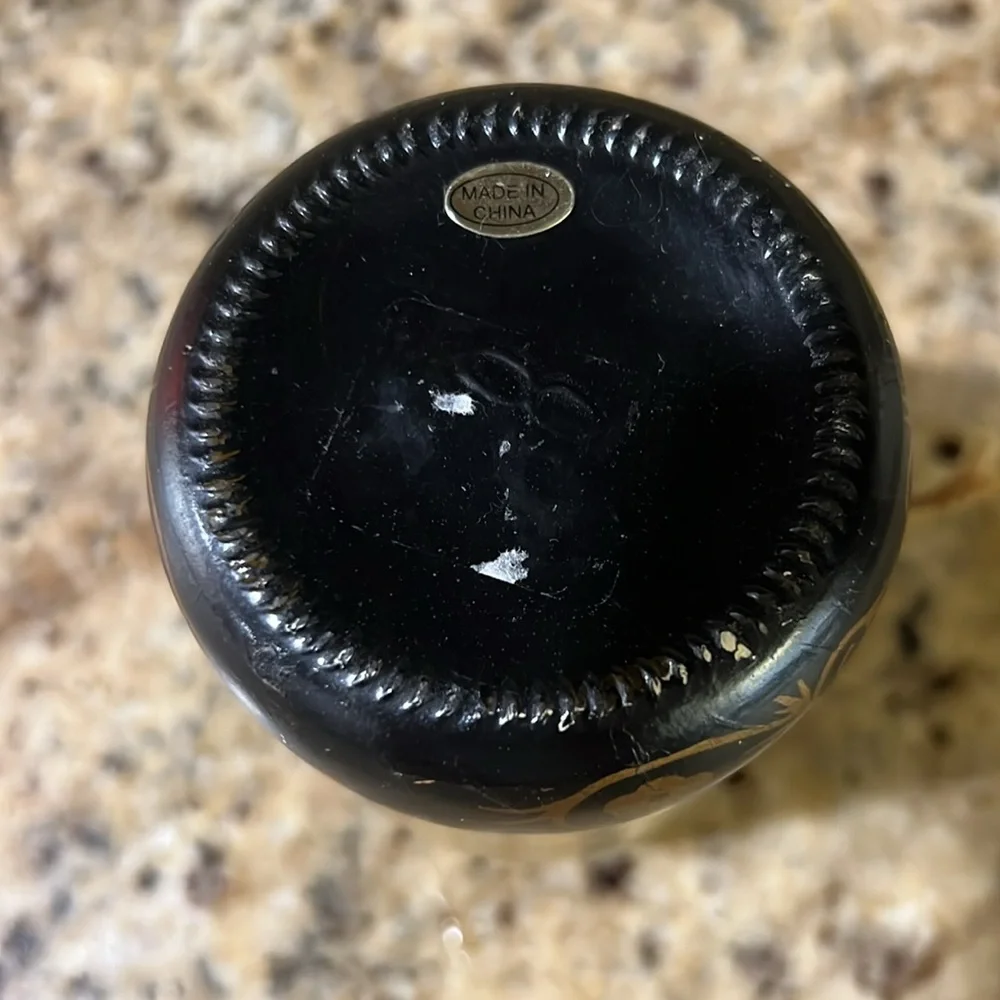 Rooster jar. Used for pens and pencils.